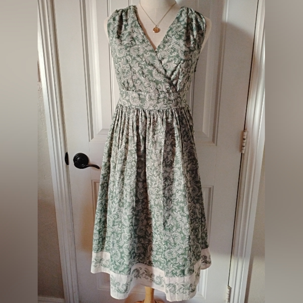 Garnet Hill SPRING Dress Sleeveless Sage Green White 6 A-Line Full Skirt Classic